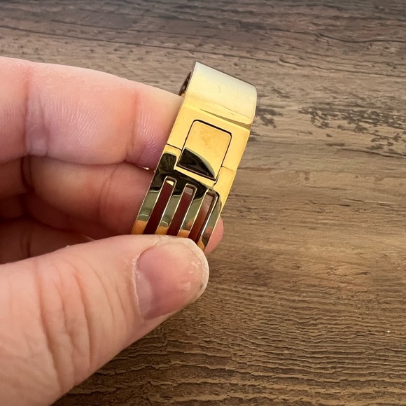 Tory Burch Fitbit hinged gold toned bracelet - Picture 6 of 6